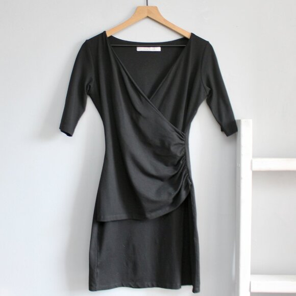 Susan Monaco Black Ruched Faux Wrap Crossover Short Sleeve Mini Dress sz Medium - Picture 2 of 6